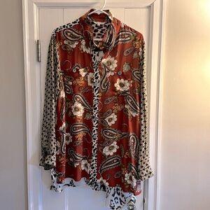 John Mark animal print tunic. Size L.
